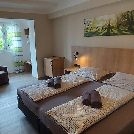 Großmehring Pension Delagera מראה חיצוני תמונה